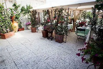 לינה וארוחת בוקר La Terrazza Medioevale ויטרבו